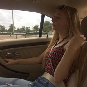 Meet your Posher, Marissa